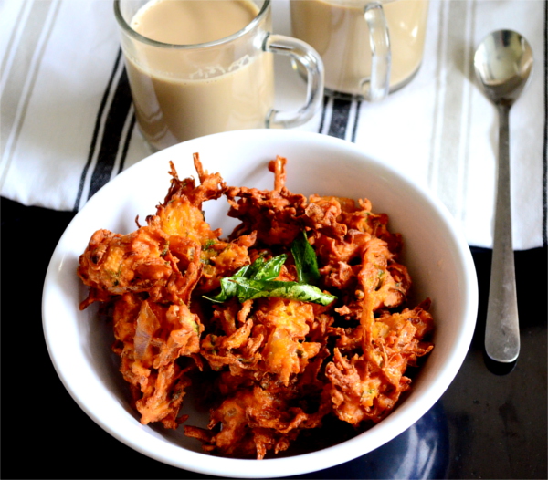 Onion Pakoda / Onion Pakora
